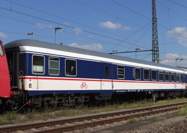 T18488 Personenwagen TRI